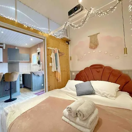Coquillages Et Crustacés, Netflix Baignoire îlot Chez Ivona Appartement