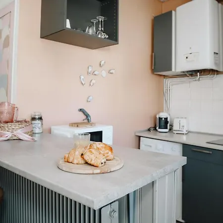 Coquillages Et Crustacés, Netflix Baignoire îlot Chez Ivona Appartement