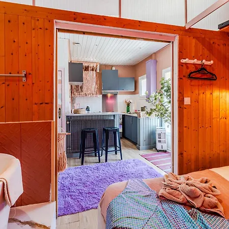 Coquillages Et Crustacés, Netflix Baignoire îlot Chez Ivona Appartement